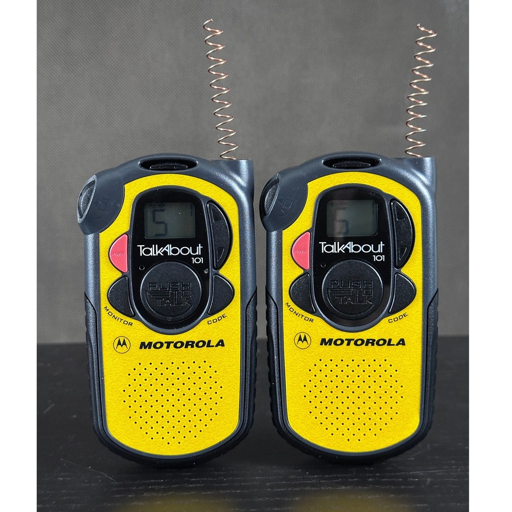 Motorola Talkabout 101 FRS GMRS Two Way Radio Pair Tested Working